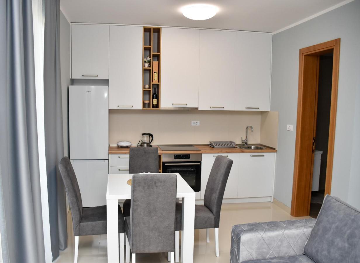 Apartments Sisevic Будва Екстериор снимка